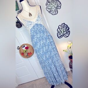 Boho Lace-Top Blue Floral Maxi Dress